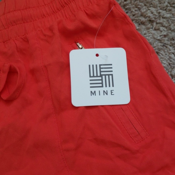 Shorts - Picture 2 of 6